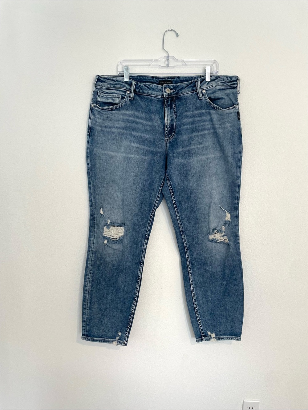 Silver Jeans Distressed Boyfriend Ankle Jeans in Medium Blue Wash